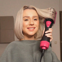 Thumbnail for ЧЕШЕЛ ЗА СУШЕЊЕ И СТИЛИЗИРАЊЕ НА КОСА