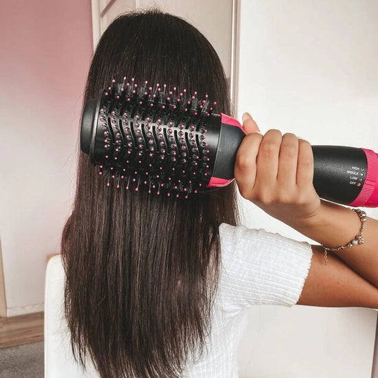 ЧЕШЕЛ ЗА СУШЕЊЕ И СТИЛИЗИРАЊЕ НА КОСА