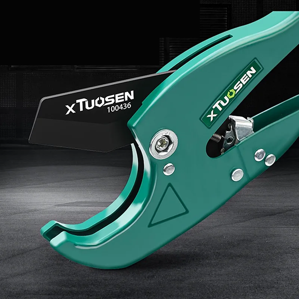 ЧЕЛИЧНИ НОЖИЦИ ЗА СЕЧЕЊЕ ПВЦ