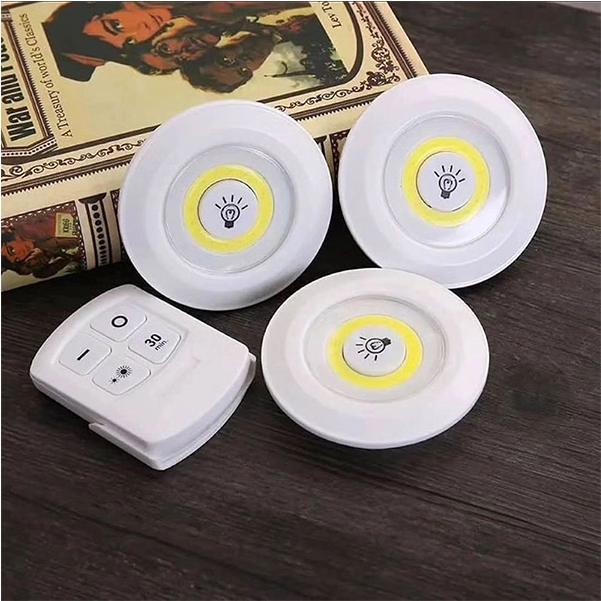 СЕТ ОД 3 LED СВЕТИЛКИ СО ДАЛЕЧИНСКИ УПРАВУВАЧ